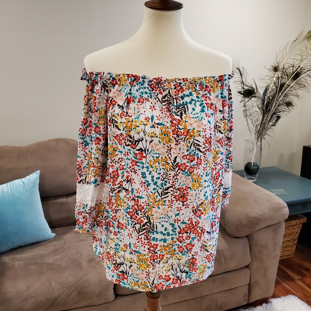 Off-the-Shoulder Floral Shirt